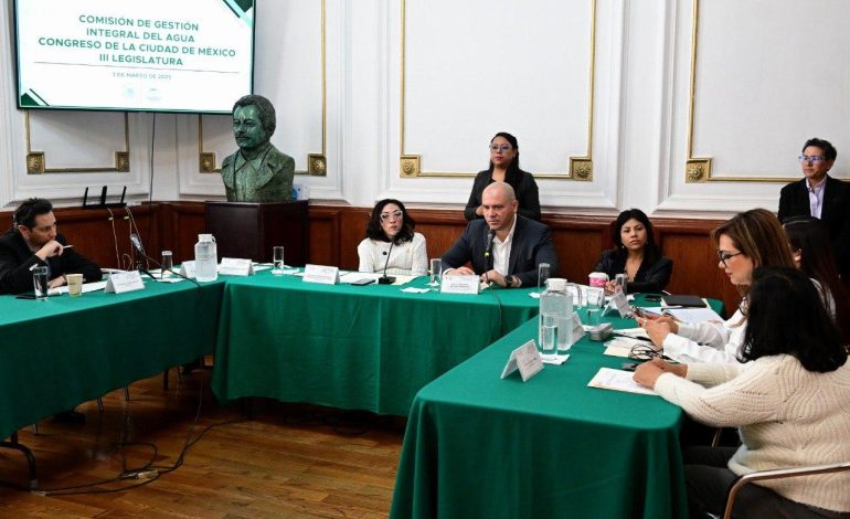 Comparece ante Congreso titular de Secretaría del Agua