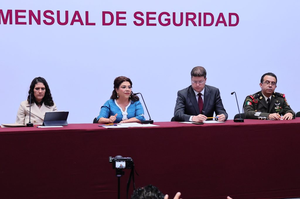Finalmente, la jefa de Gobierno, Clara Brugada no pudo seguir tapando el sol con un dedo y la realidad se terminó imponiendo: tuvo que aceptar que es un problema real el de los pinchazos en la vía y el transporte públicos. FOTO: Especial