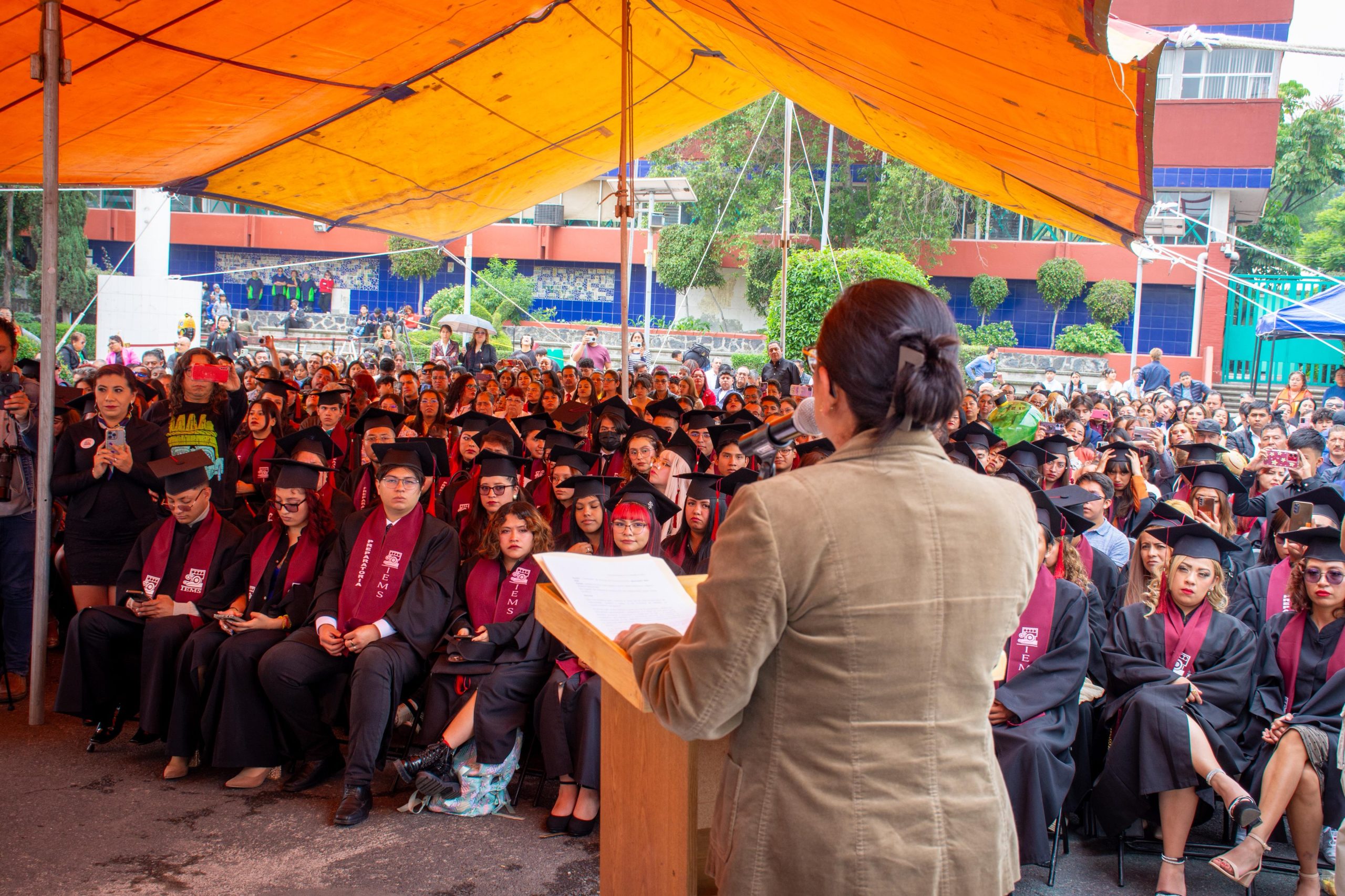 Lanza Iztapalapa programa para mantenimiento de 75 escuelas