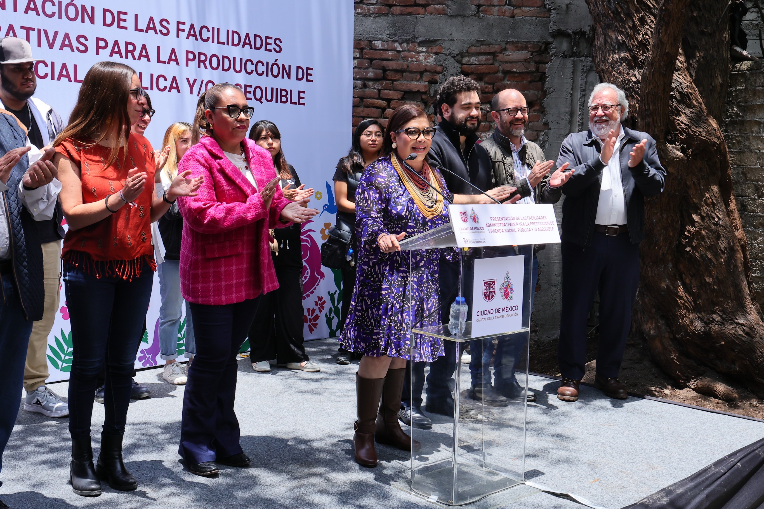 Brugada desplaza a las asociaciones ‘vivienderas’