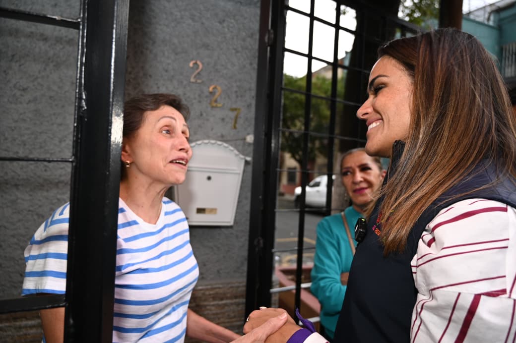 Alcaldesa Ale Rojo atiende directo a vecinos de la Ampliación Asturias