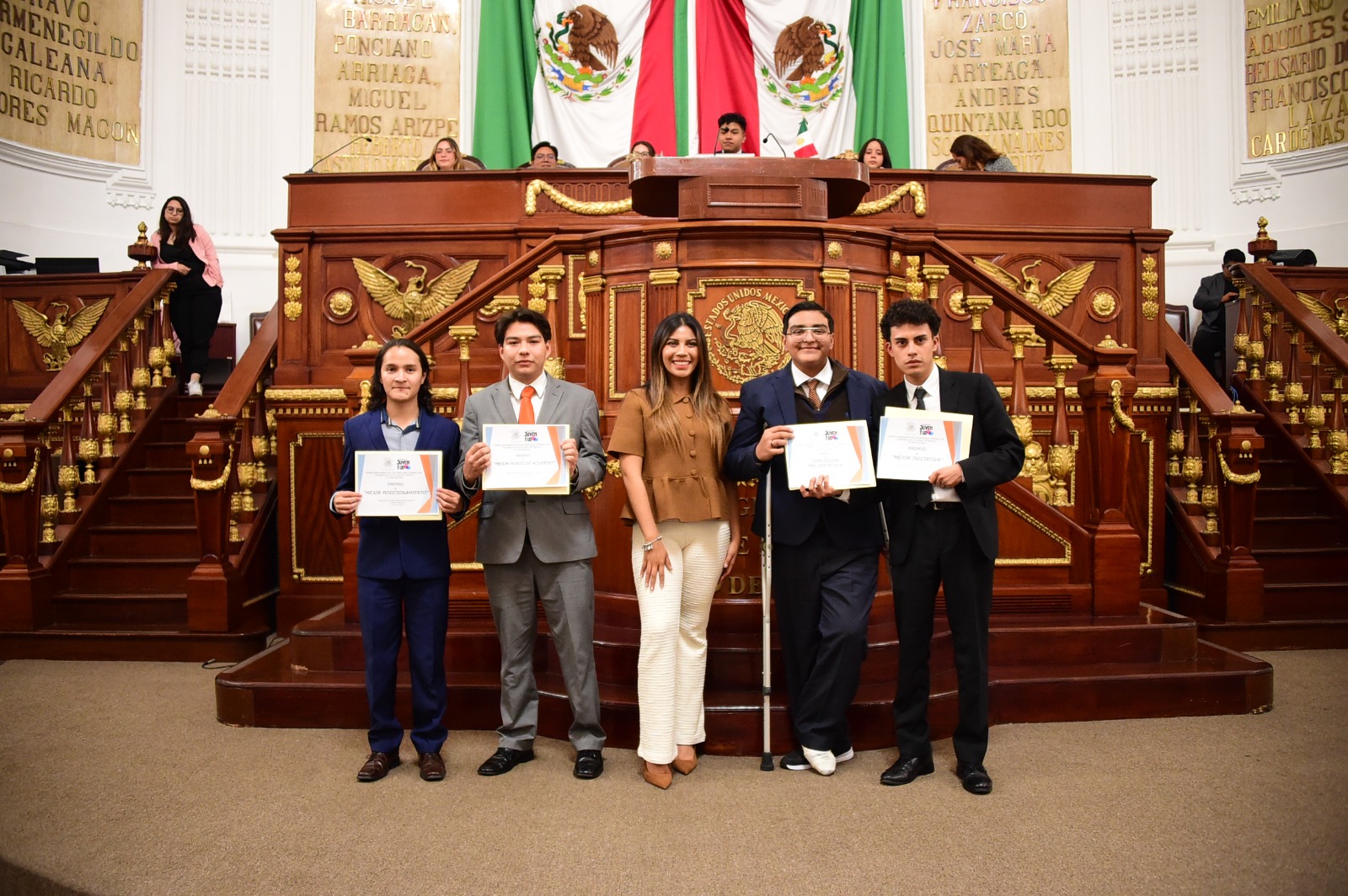 Clausuran Primer Parlamento de las Personas Jóvenes