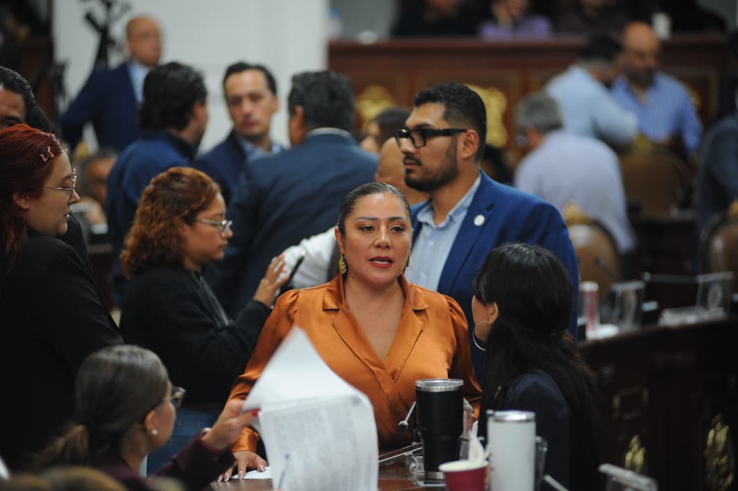 Aprueban dictamen que endurece sanciones contra franeleros  