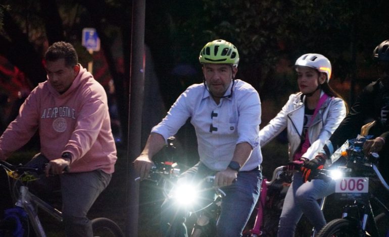 Tabe encabeza rodada nocturna en Panteón Civil de Dolores