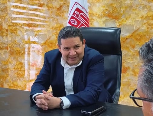 Plantea Octavio Rivero ampliar a 4 años gobiernos en Alcaldías