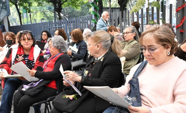 Se fortalece educación del adulto mayor en Benito Juárez: Luis Mendoza