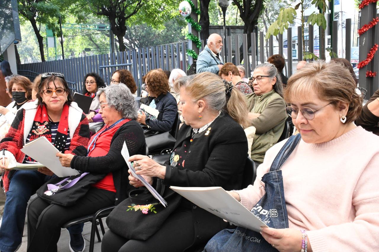 Se fortalece educación del adulto mayor en Benito Juárez: Luis Mendoza