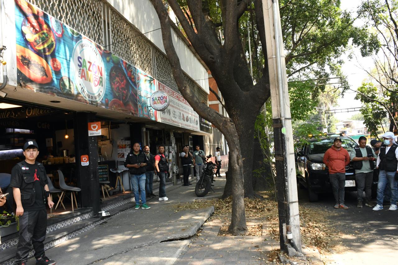 Comercios establecidos deben respetar libre tránsito ciudadano: Luis Mendoza