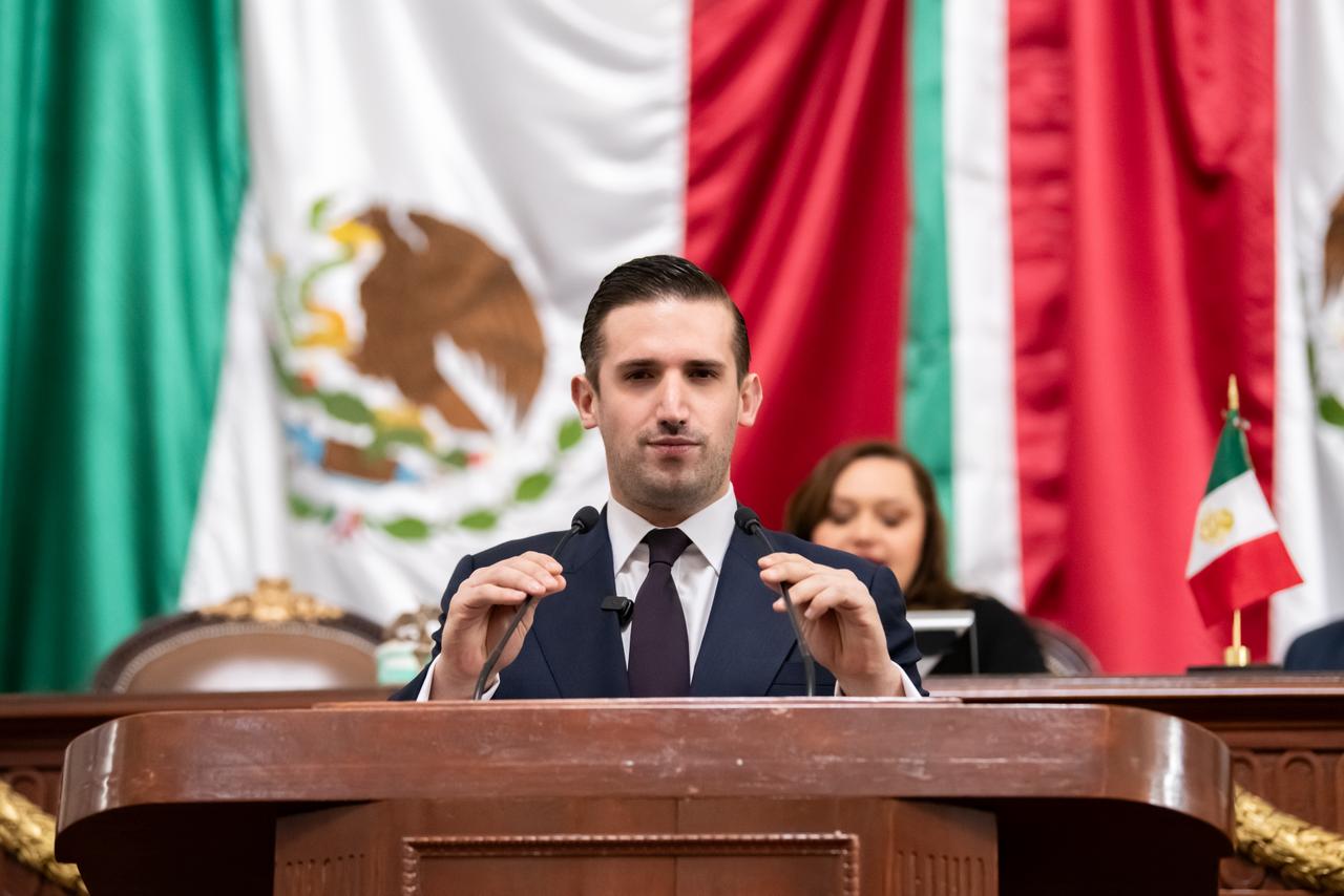 Pedro Haces impulsa mayor inclusión en comercios CDMX para animales de asistencia