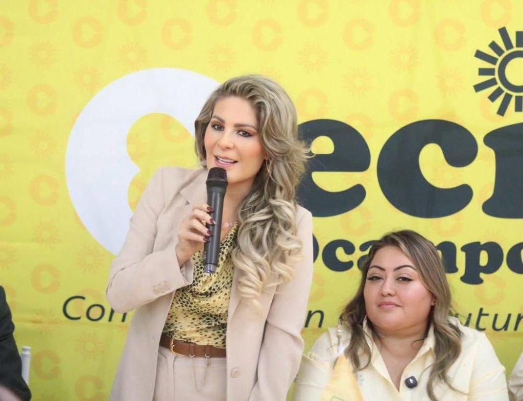 “Cecilia Ocampo asumió esta gran responsabilidad con lealtad y convicción de seguir trabajando por las causas de la gente”, destacó Arias Contreras en medio de un ambiente de júbilo con la presencia de dirigentes y simpatizantes del Partido de la Revolución Democrática en Cuauhtémoc.