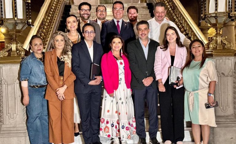 Clara con la oposición… ¡20 meses después!