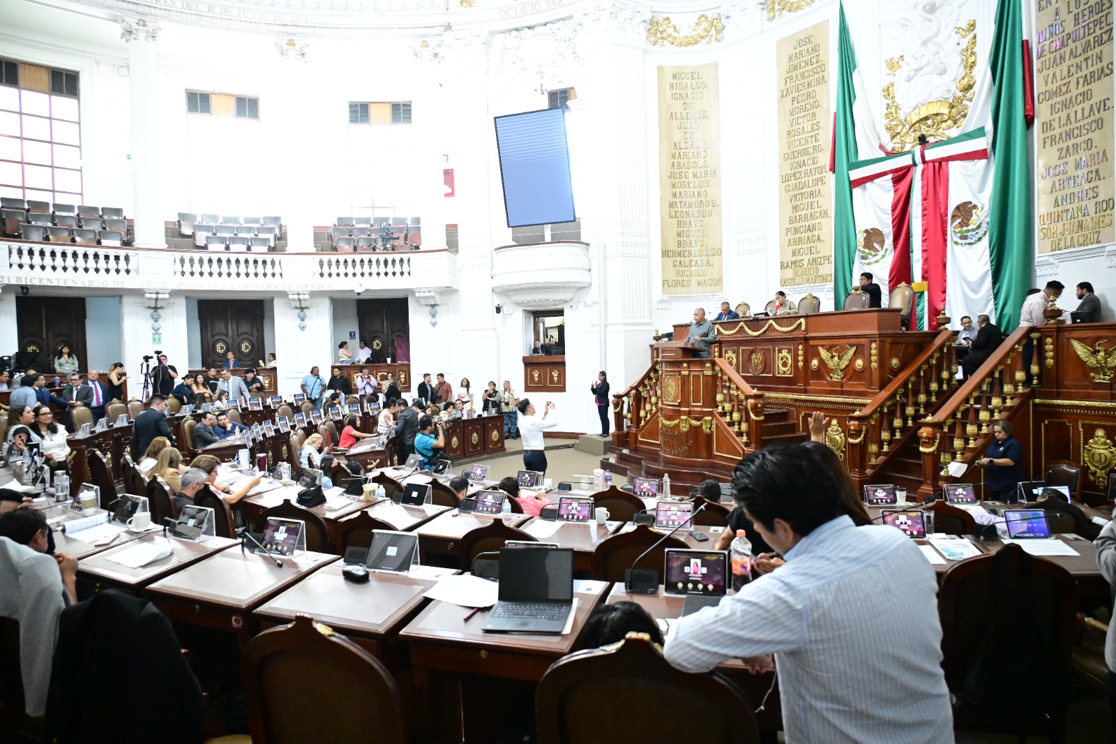 La revolución será sindicalizada… y saldrá a las dos de la tarde